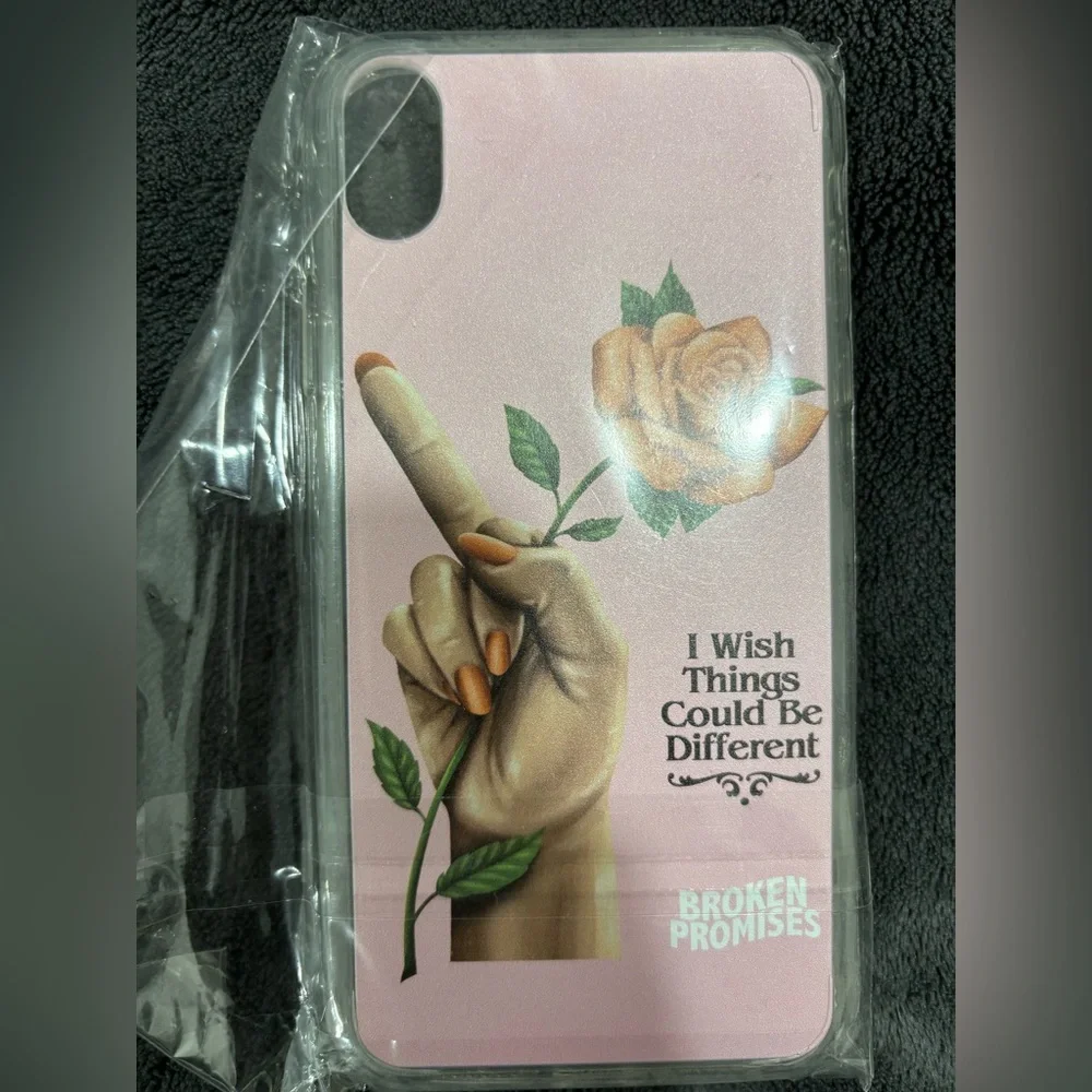 iPhone XR cases bundle - Picture 3 of 5